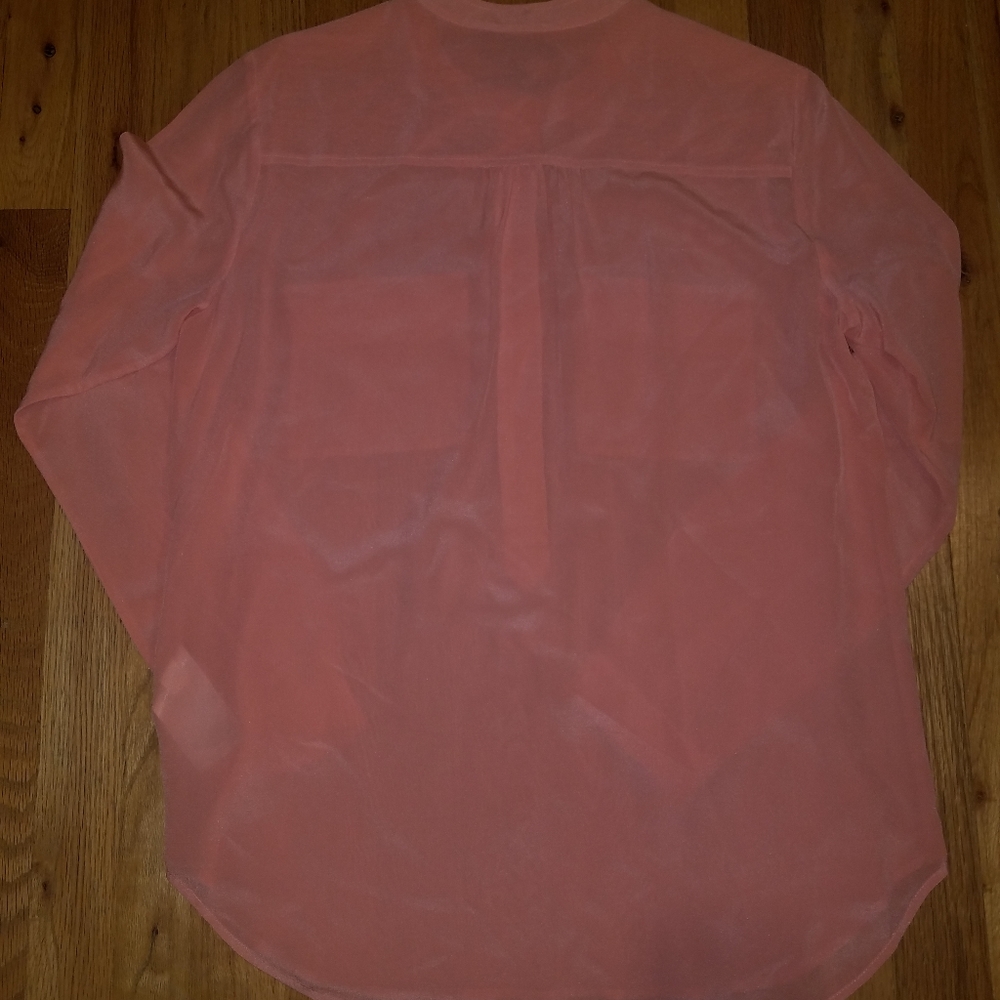 Banana republic 100% silk blouse - Picture 6 of 6